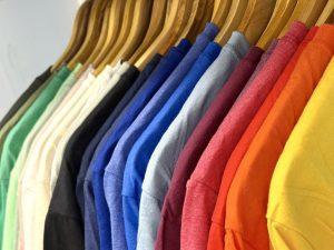camisetas de colores de calidad